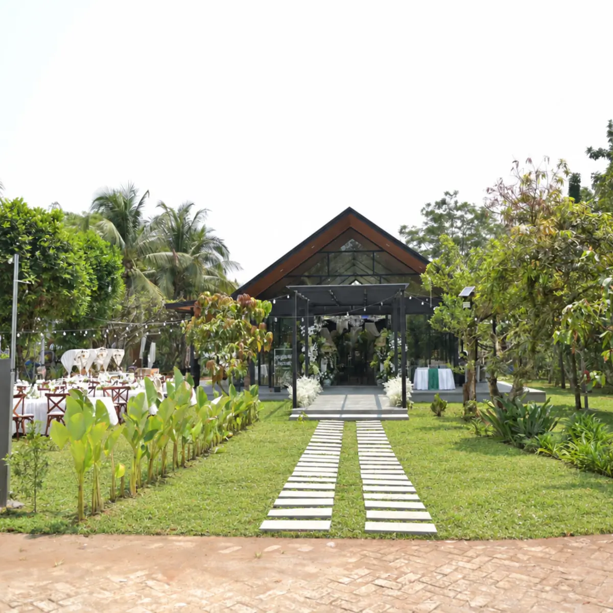 Pintu masuk asli Jagarasa Venue di Cijayanti Bogor